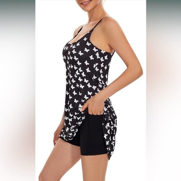 OVRUNS Women's Tennis Dress Built-in Bra & Shorts Medium - Picture 1 of 11